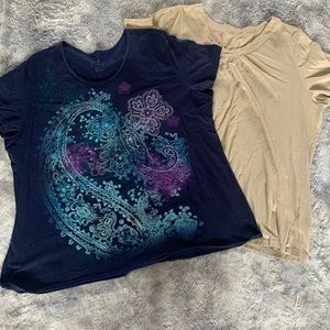 Bundle of 2 T-shirts